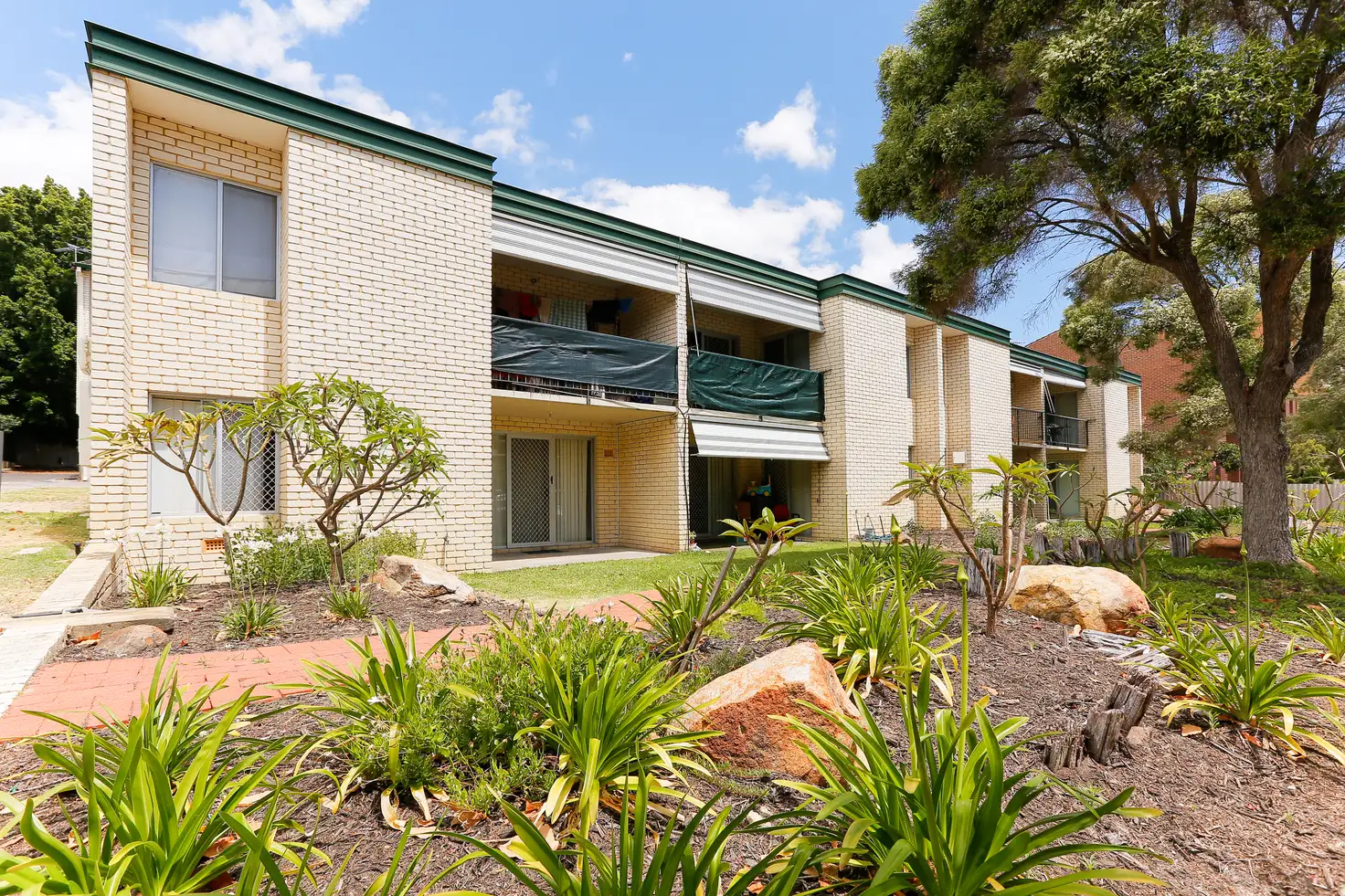 Main view of Homely unit listing, 1/72 King George Street, Victoria Park WA 6100