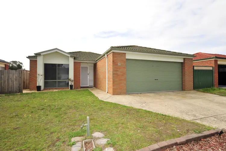 2 Farskiene Place