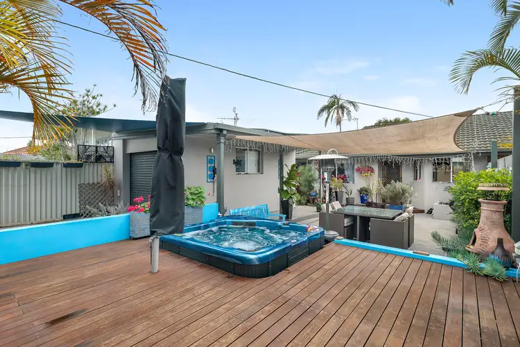 1/1 Brookside Road, Labrador QLD 4215