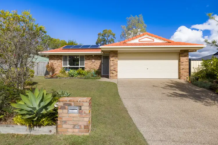2 Club Crescent, Redland Bay QLD 4165