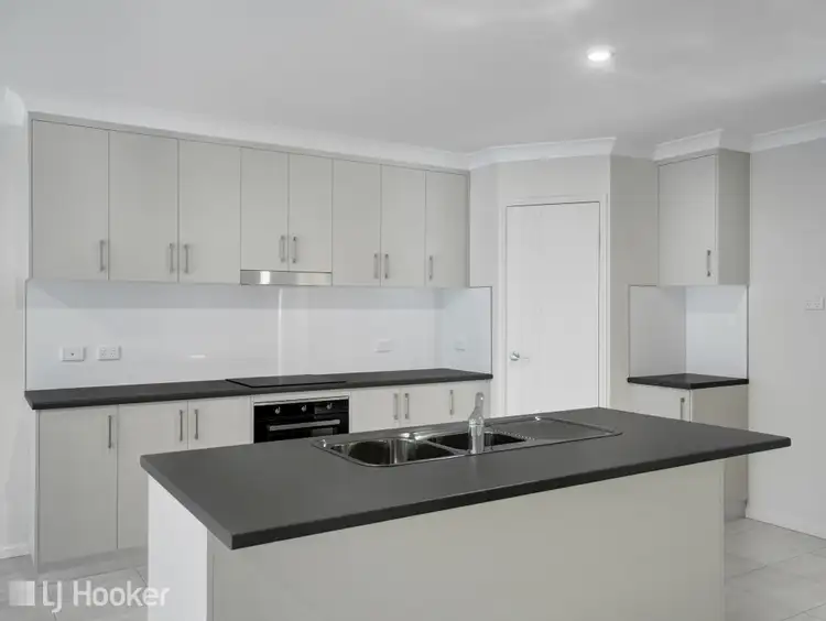 Fourth view of Homely semi-detached listing, 1-2/14 Bilgola Place, Blacks Beach QLD 4740