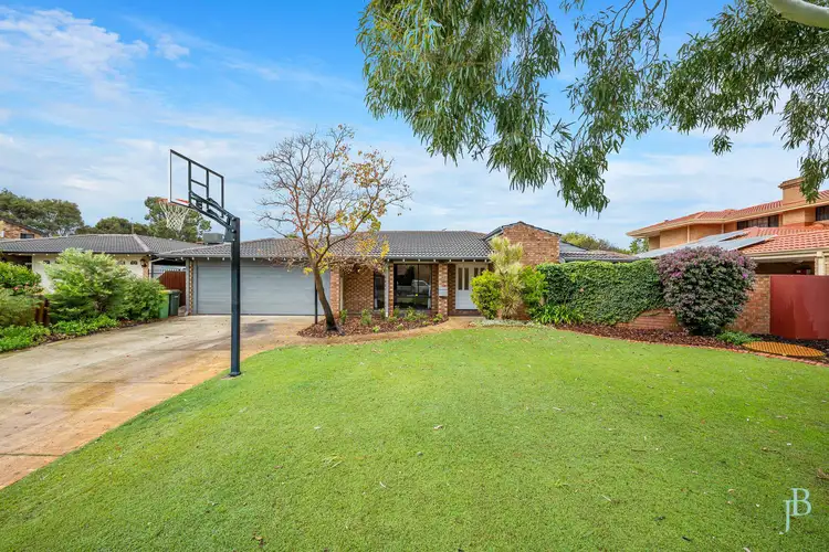 9 Tralee Way, Waterford WA 6152