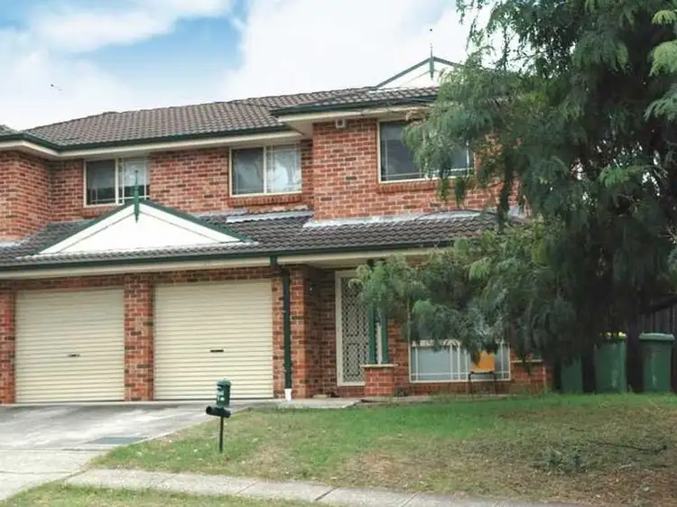 2/2a Binalong Road, Pendle Hill NSW 2145
