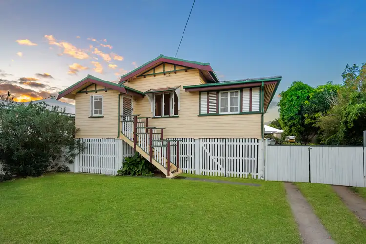 27 Bayswater Terrace, Hyde Park QLD 4812