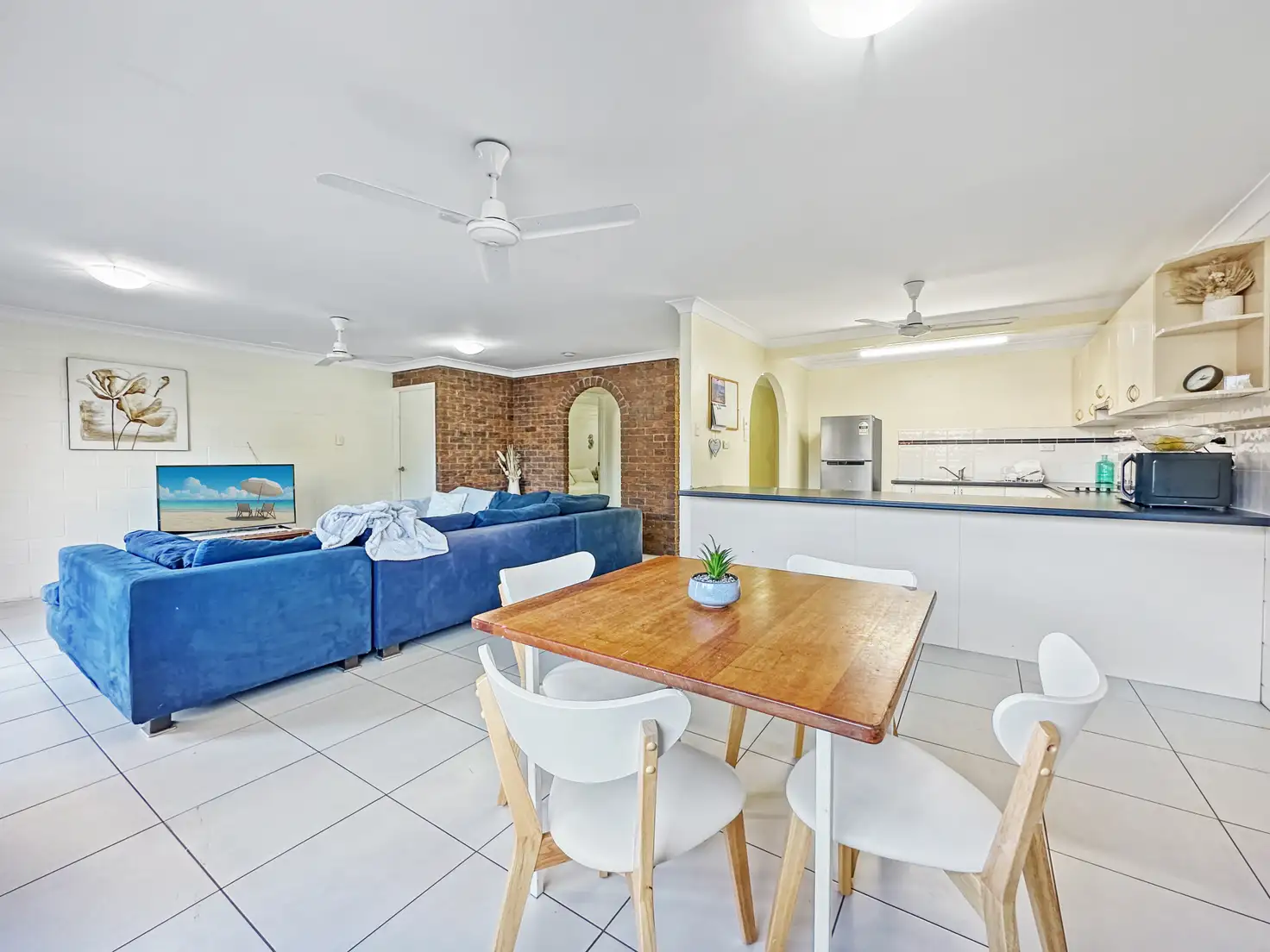 Main view of Homely unit listing, 2/44 Cheyne Street, Pimlico QLD 4812