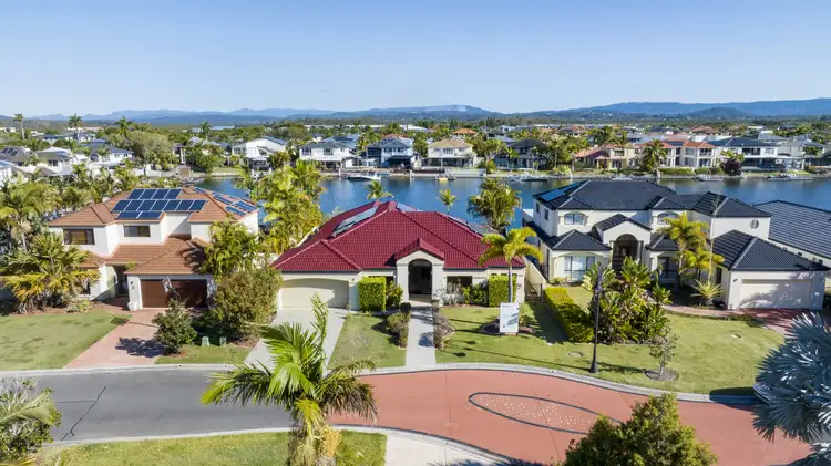 6 Champagne Boulevard, Helensvale QLD 4212