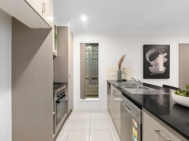 Sixth view of Homely house listing, 4 Magpie Crescent, Redbank Plains QLD 4301
