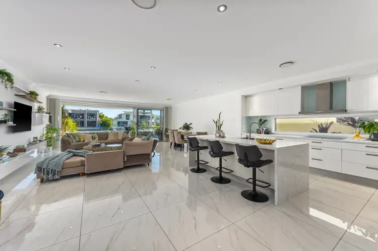 2/50 East Quay Drive, Biggera Waters QLD 4216
