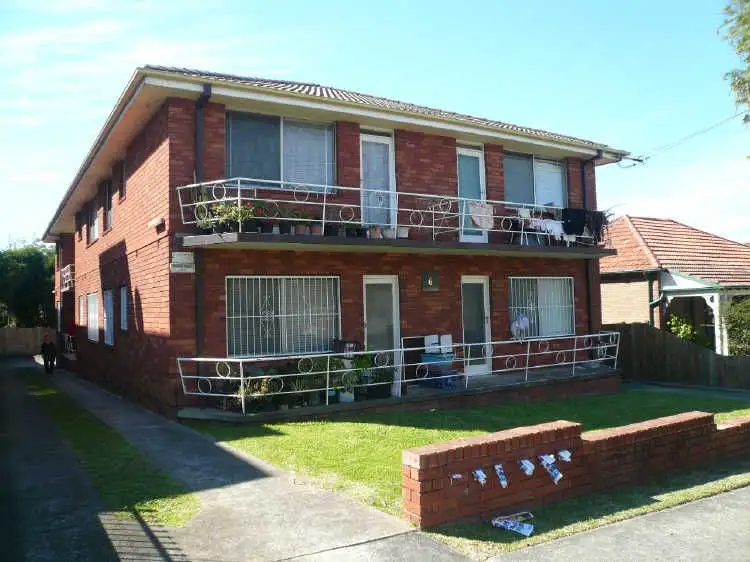 Main view of Homely unit listing, 2/6 Park Street, Campsie NSW 2194