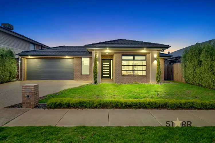 33 WILTSHIRE BOULEVARD, Thornhill Park VIC 3335