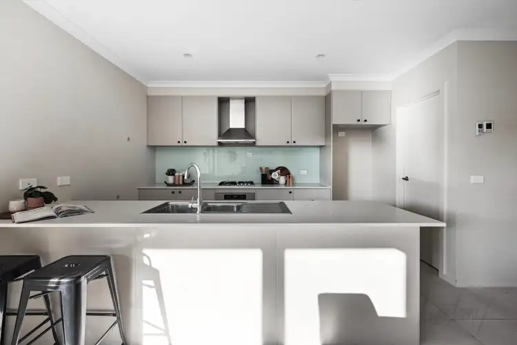 Fifth view of Homely house listing, 27 Lavelle Place, Wollert VIC 3750