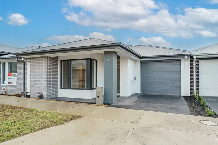 99 Yaralla Circuit, Clyde VIC 3978