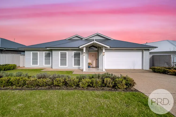 27 Wiveon Street, Gobbagombalin NSW 2650