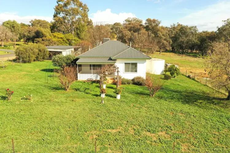 "Kooringle" Wickham Lane, Young NSW 2594