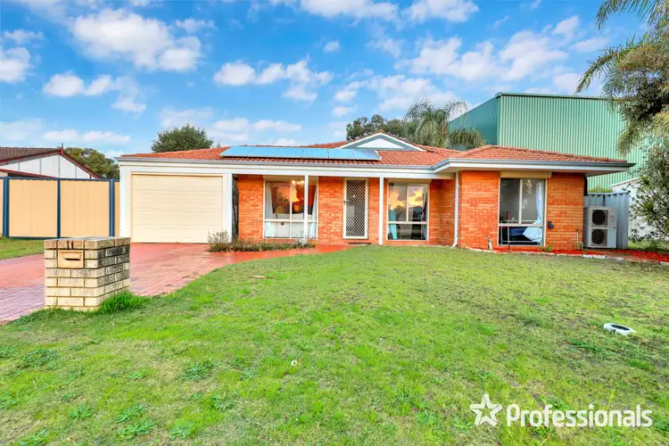 11 Cranberry Way, Kenwick WA 6107