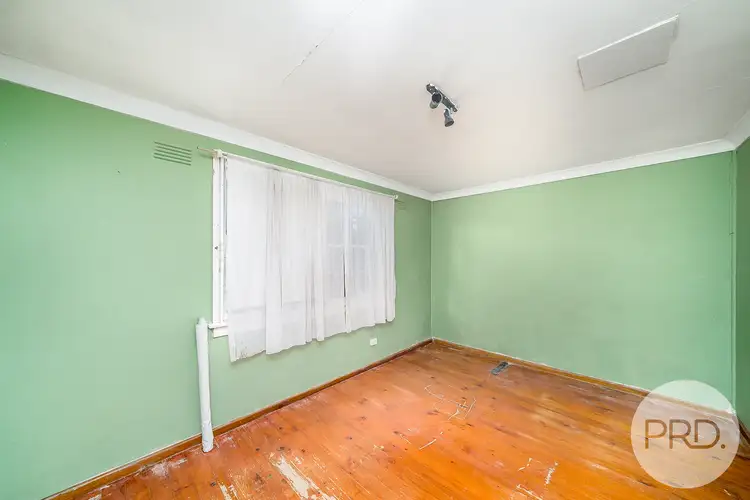 Fifth view of Homely house listing, 17 Tichborne Crescent, Kooringal NSW 2650