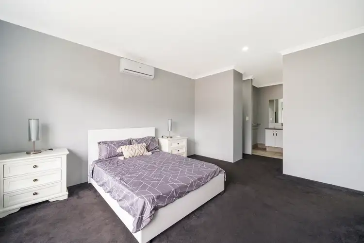 2 Wallaby Road, Banksia Grove WA 6031