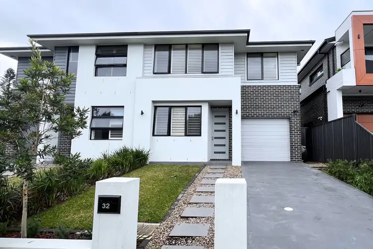 32 Dove Street