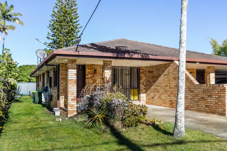 Main view of Homely semi-detached listing, 1/28 Lakes Drive, Tweed Heads West NSW 2485