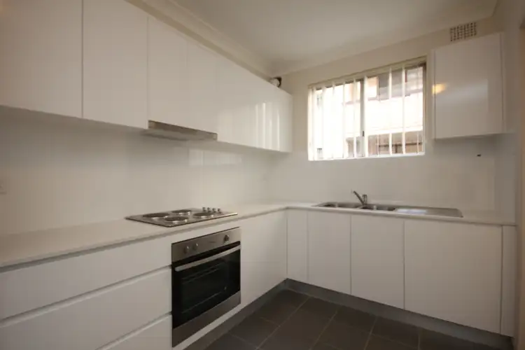 2/5 Harnett Avenue, Marrickville NSW 2204