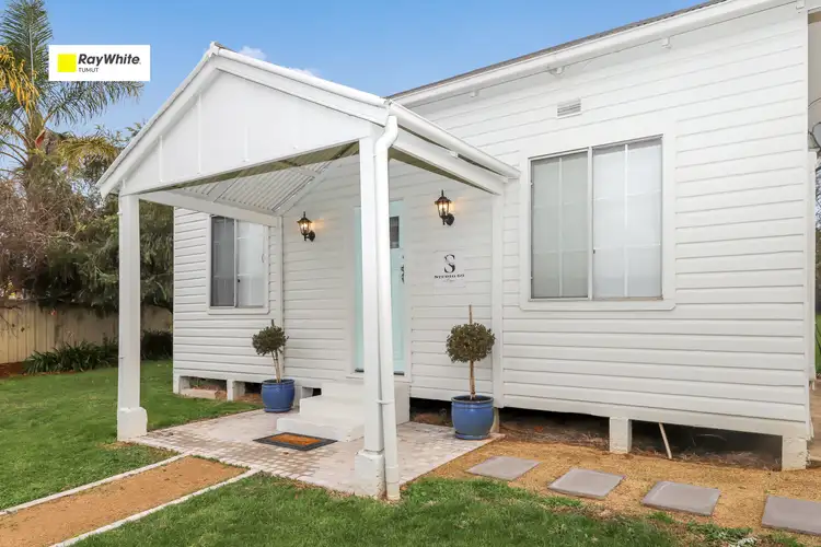 69 Capper Street, Tumut NSW 2720