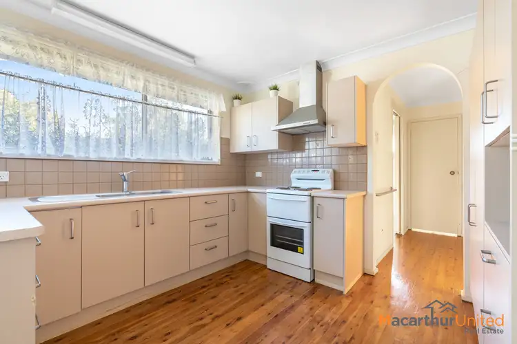 Fifth view of Homely house listing, 10 Bloodwood Place, Bradbury NSW 2560
