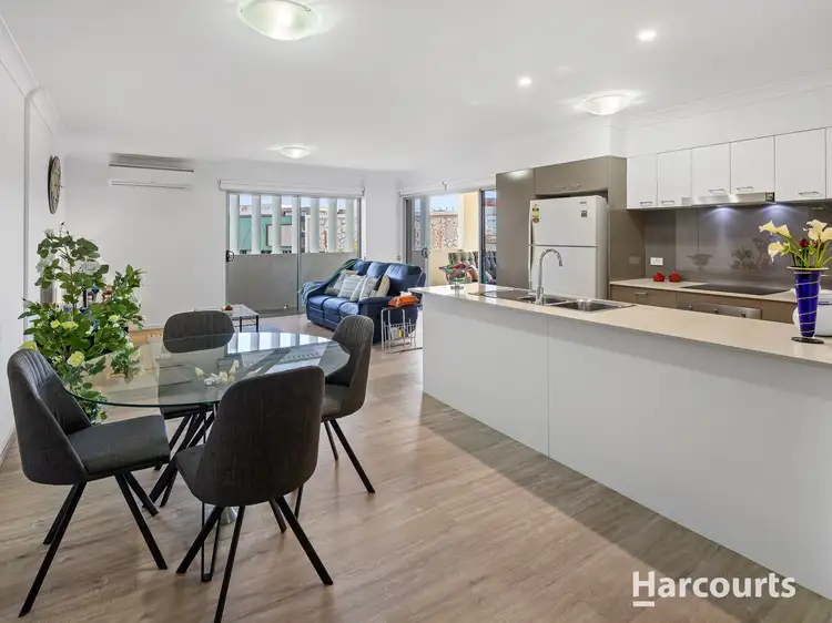 18/2242 LOGAN ROAD, Upper Mount Gravatt QLD 4122