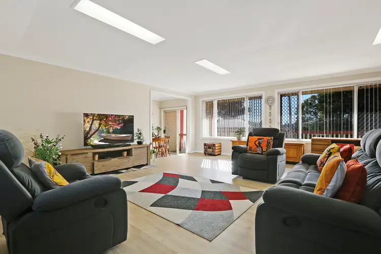 27 Jenkins Street, Unanderra NSW 2526