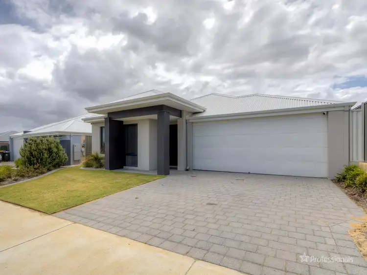 Second view of Homely house listing, 276 Landbeach Boulevard, Alkimos WA 6038