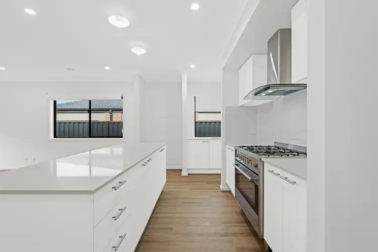 26 Wilandra Way, Clyde VIC 3978