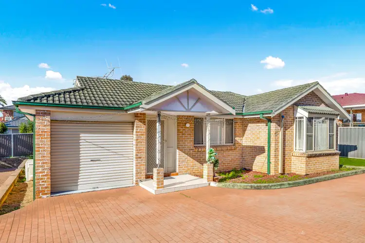 1/90 Allambie Road, Edensor Park NSW 2176