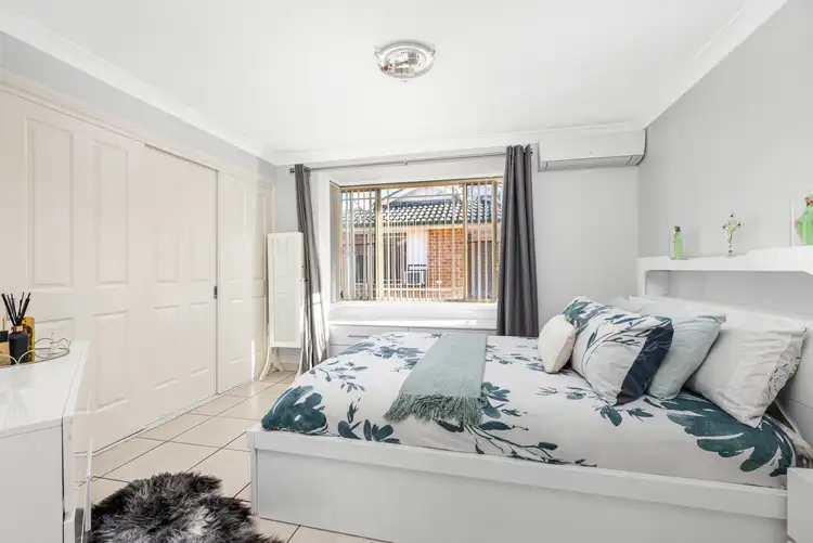 Fifth view of Homely house listing, 1/90 Allambie Road, Edensor Park NSW 2176