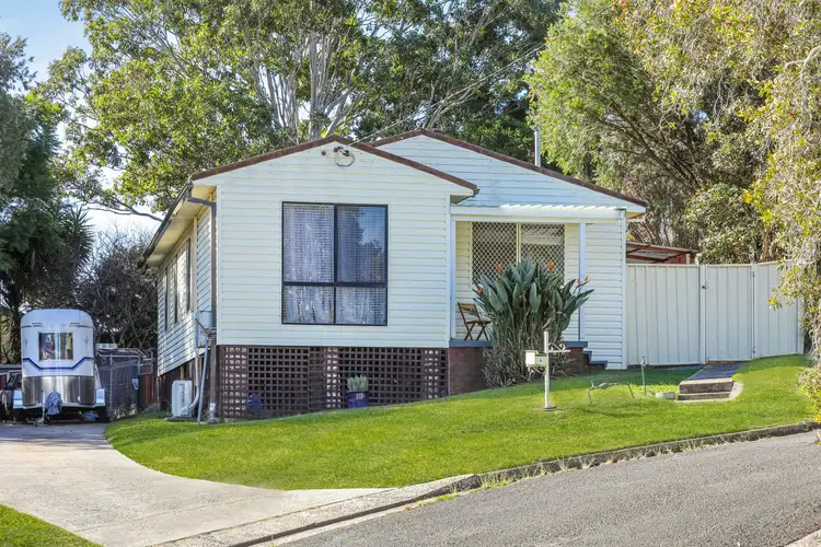 4 Duley Street, Dapto NSW 2530