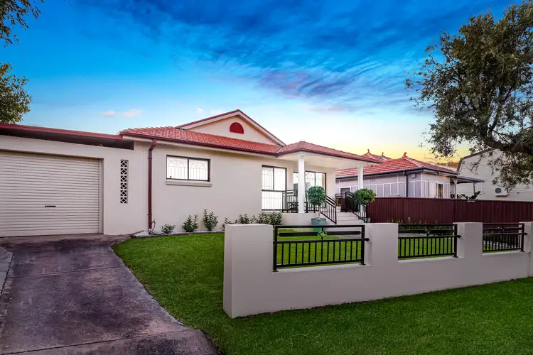 7 Hiland Crescent, Smithfield NSW 2164