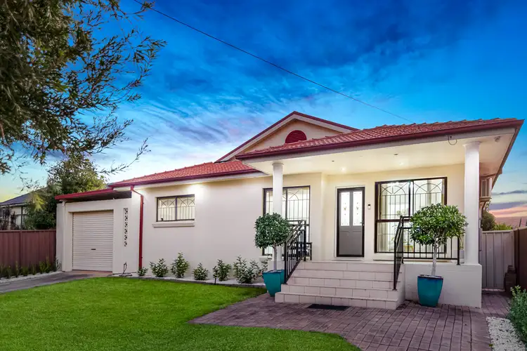 Second view of Homely house listing, 7 Hiland Crescent, Smithfield NSW 2164