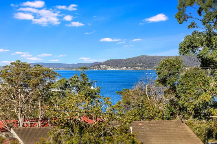 4/99 Henry Parry Drive, Gosford NSW 2250