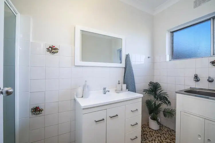 Fifth view of Homely unit listing, 4/99 Henry Parry Drive, Gosford NSW 2250