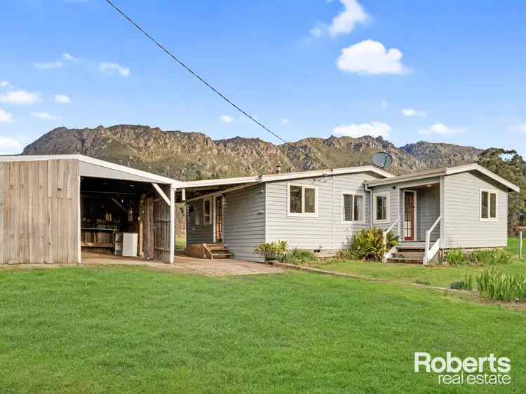 10 Barrow Street, Gowrie Park TAS 7306
