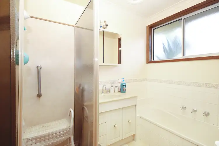 Fourth view of Homely house listing, 8 Puls Place, Horsham VIC 3400