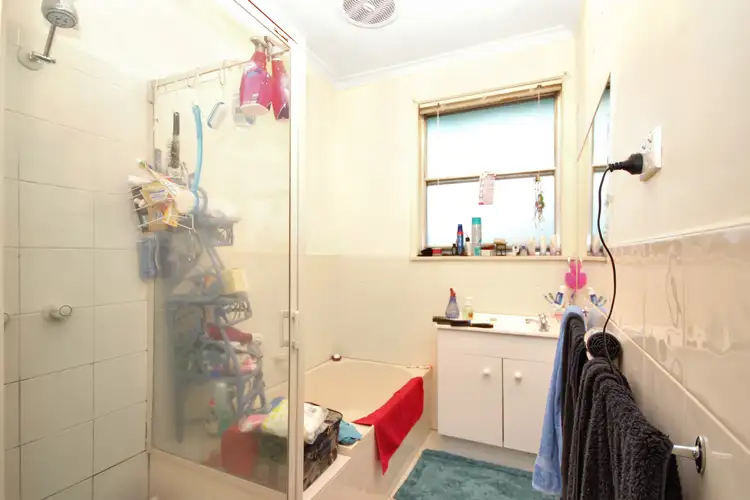 Fifth view of Homely house listing, 6 Rodda Place, Horsham VIC 3400