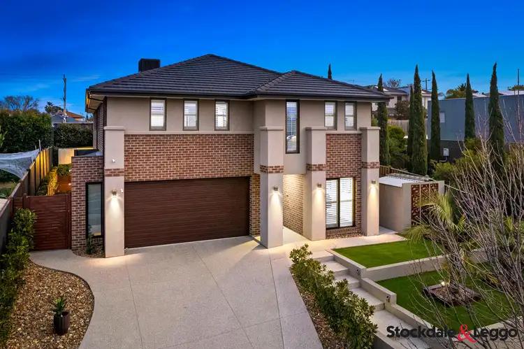 34 Valley Lake Boulevard, Keilor East VIC 3033