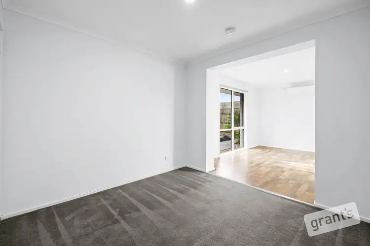 Fifth view of Homely house listing, 15 Sharpe Court, Berwick VIC 3806