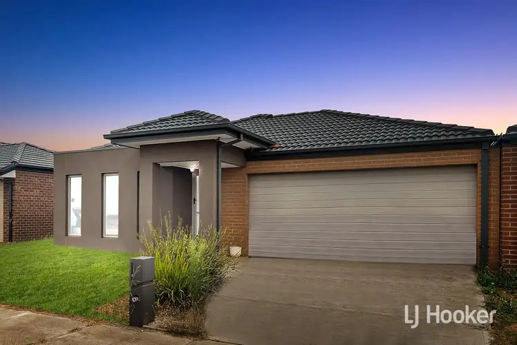 16 bindley Cres,, Weir Views VIC 3338