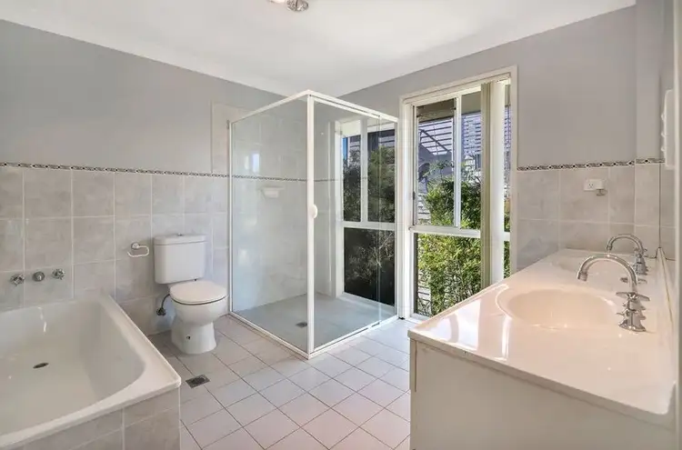 Fifth view of Homely house listing, 2/40 Victor Avenue, Paradise Point QLD 4216