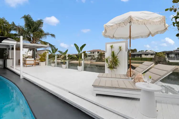 7 Firmin Court, Mermaid Waters QLD 4218