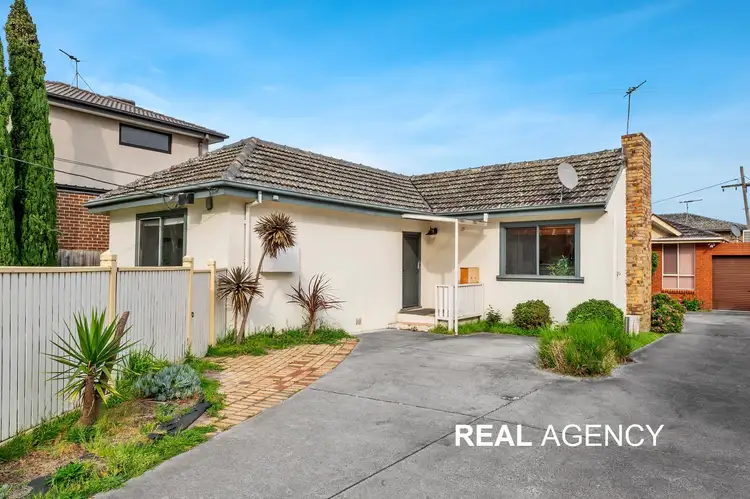 1/3 Frank Avenue, Clayton South VIC 3169