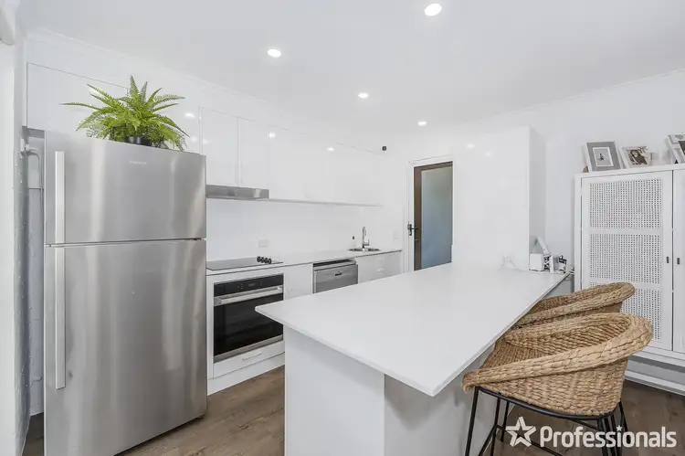 Sixth view of Homely townhouse listing, 3/2 Kilpatrick Court, Highland Park QLD 4211