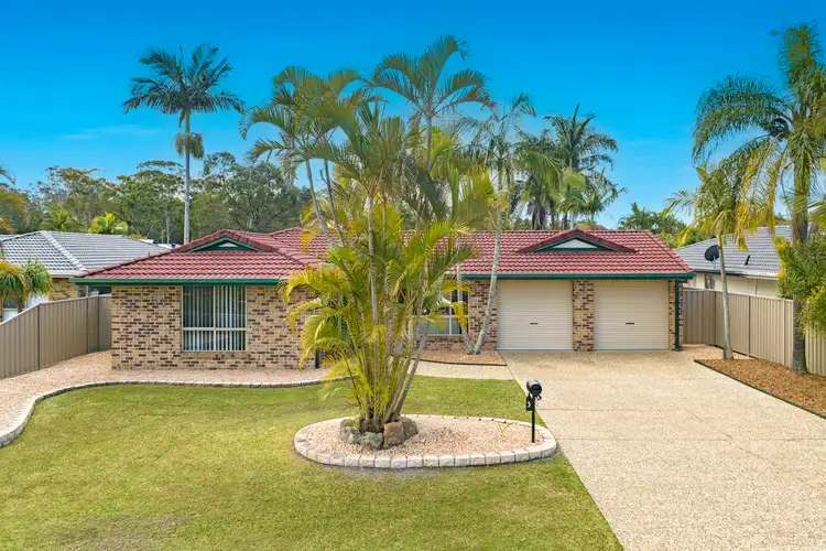 3 Putter Place, Redland Bay QLD 4165