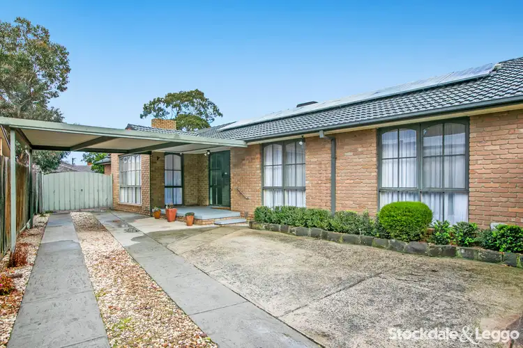 16 Burnleigh Drive, Gladstone Park VIC 3043