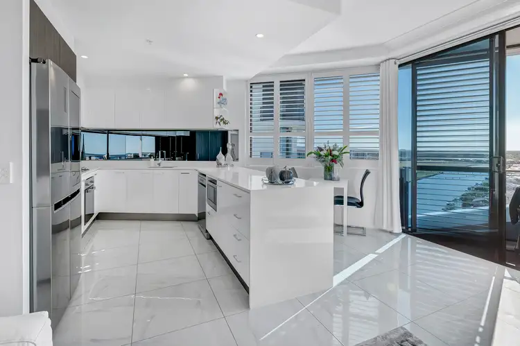 31201/5 Harbour Side Court, Biggera Waters QLD 4216